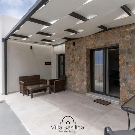 Basilica Kallisto * Emporio (Santorini)